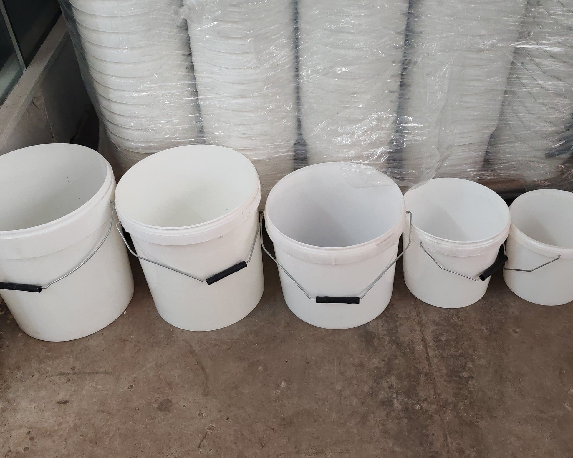 Secchi di plastica - Pigment Al sas